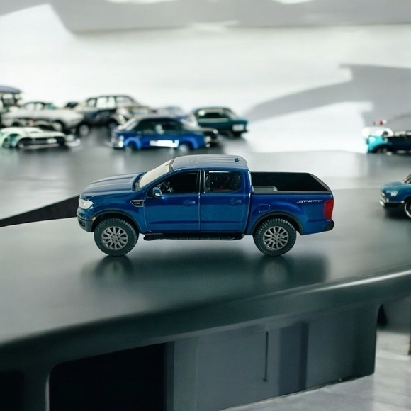 Die Cast Model Auto MAISTO 2019 FORD Ranger Blue Diecast Model Collectible Car - Picture 1 of 6